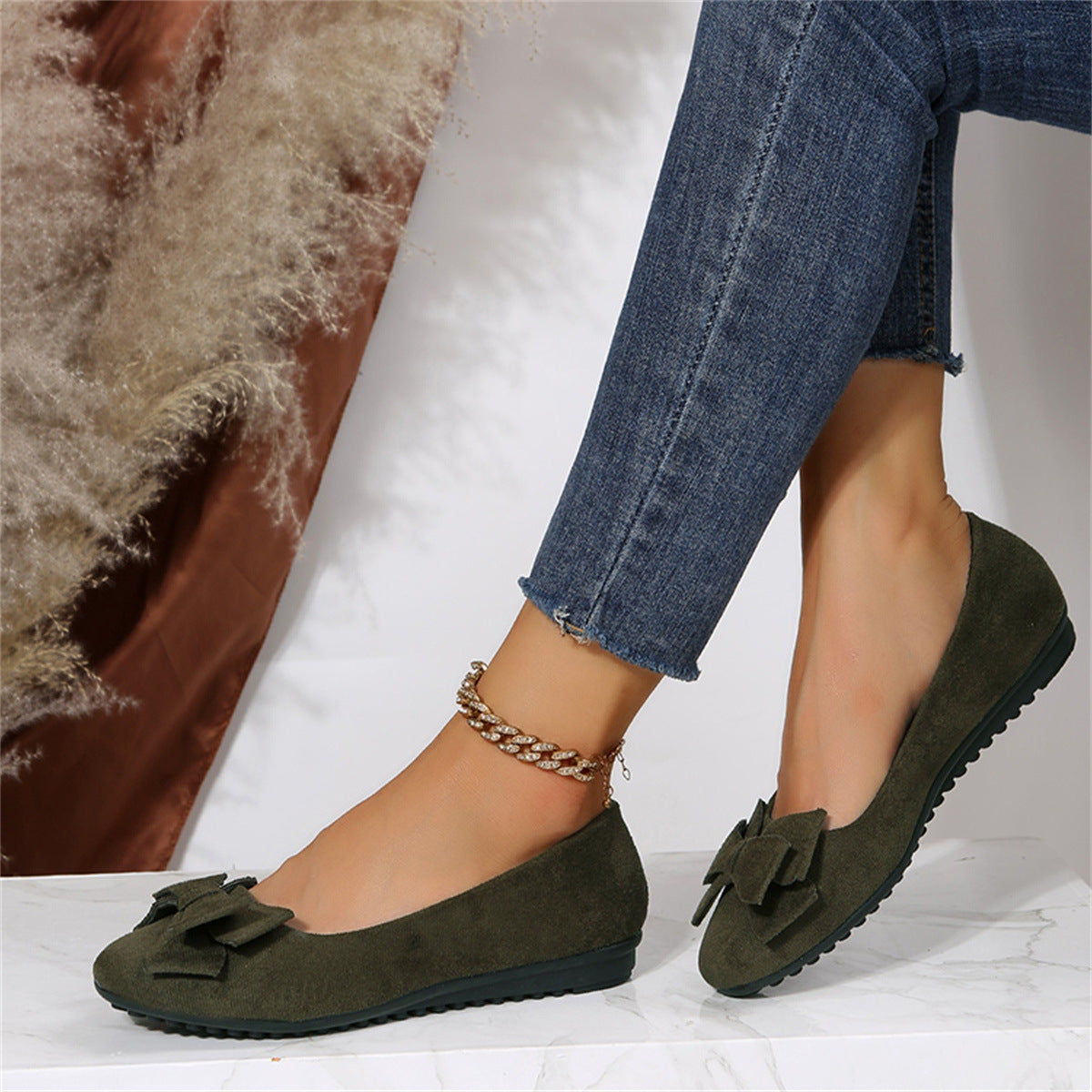 Women's Bow Detail Loafers with Rounded Toe