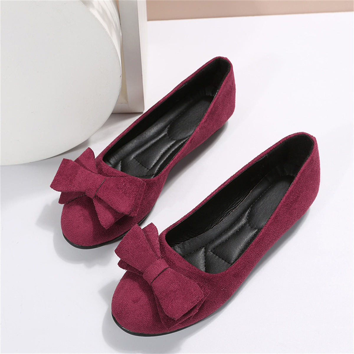 Women's Bow Detail Loafers with Rounded Toe