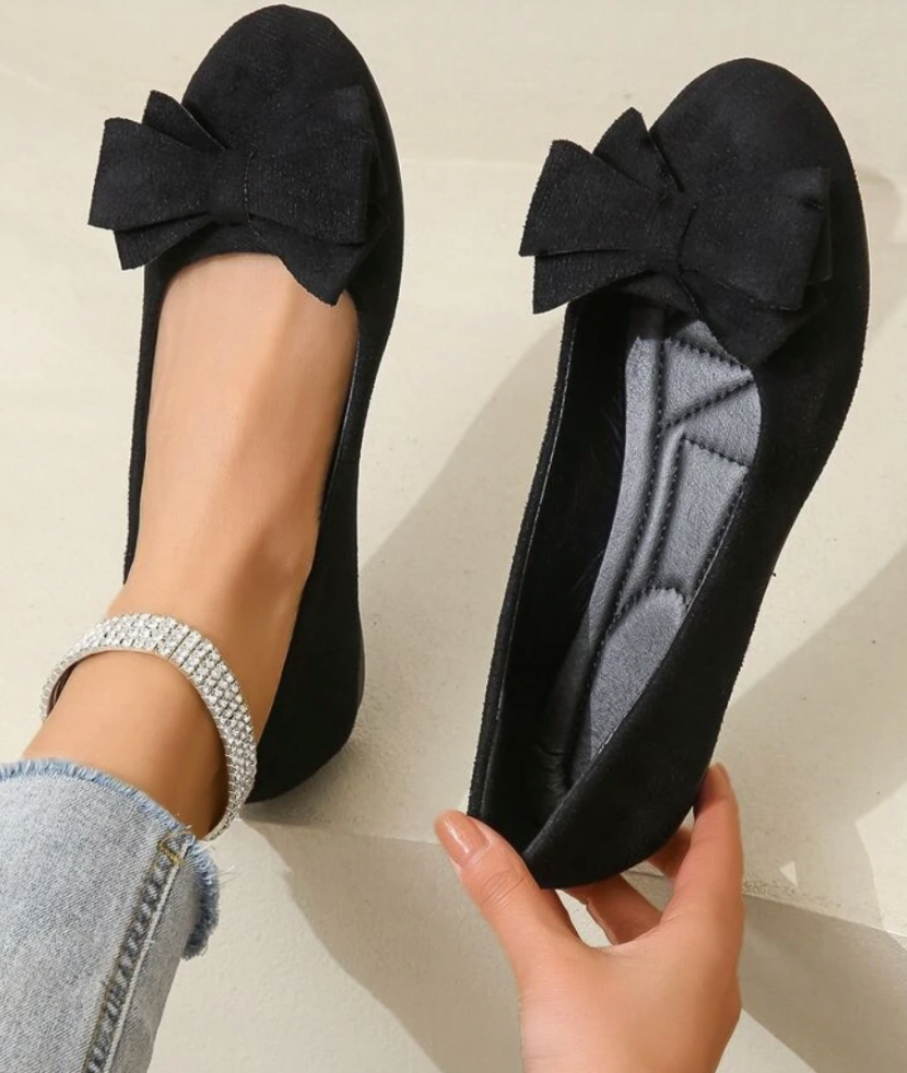 Women's Bow Detail Loafers with Rounded Toe