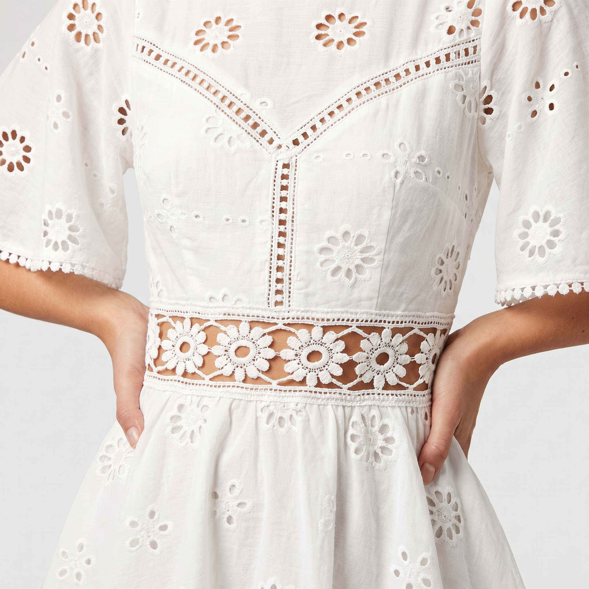 Women's Broderie Anglaise Mini Dress with Scalloped Trim