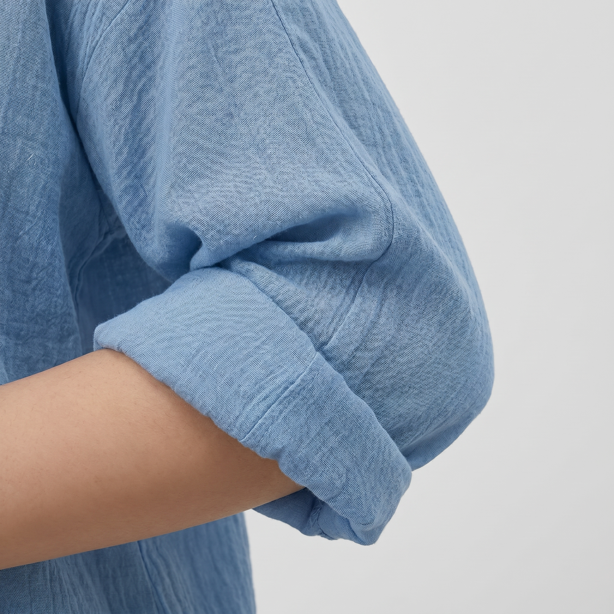 Women's Crinkled Cotton Button-Up Shirt with V-Neck and 3/4 Sleeves