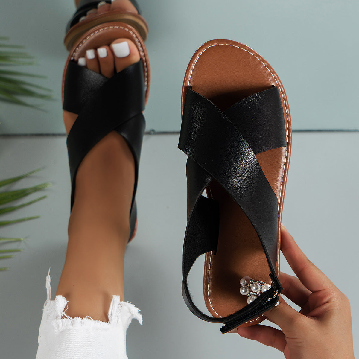 Women's Cross-Strap Flat Sandals with Cushioned Footbed