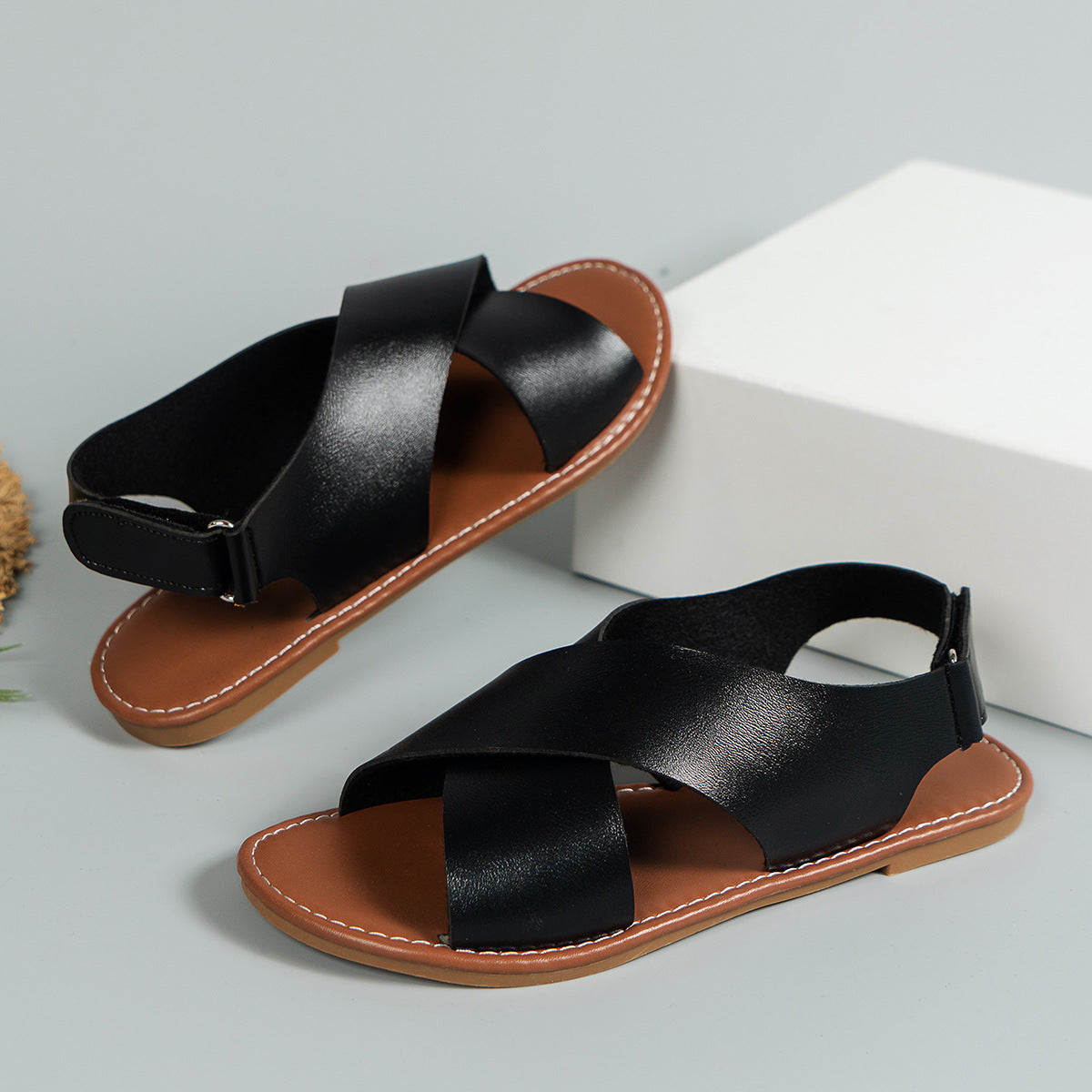 Women's Cross-Strap Flat Sandals with Cushioned Footbed