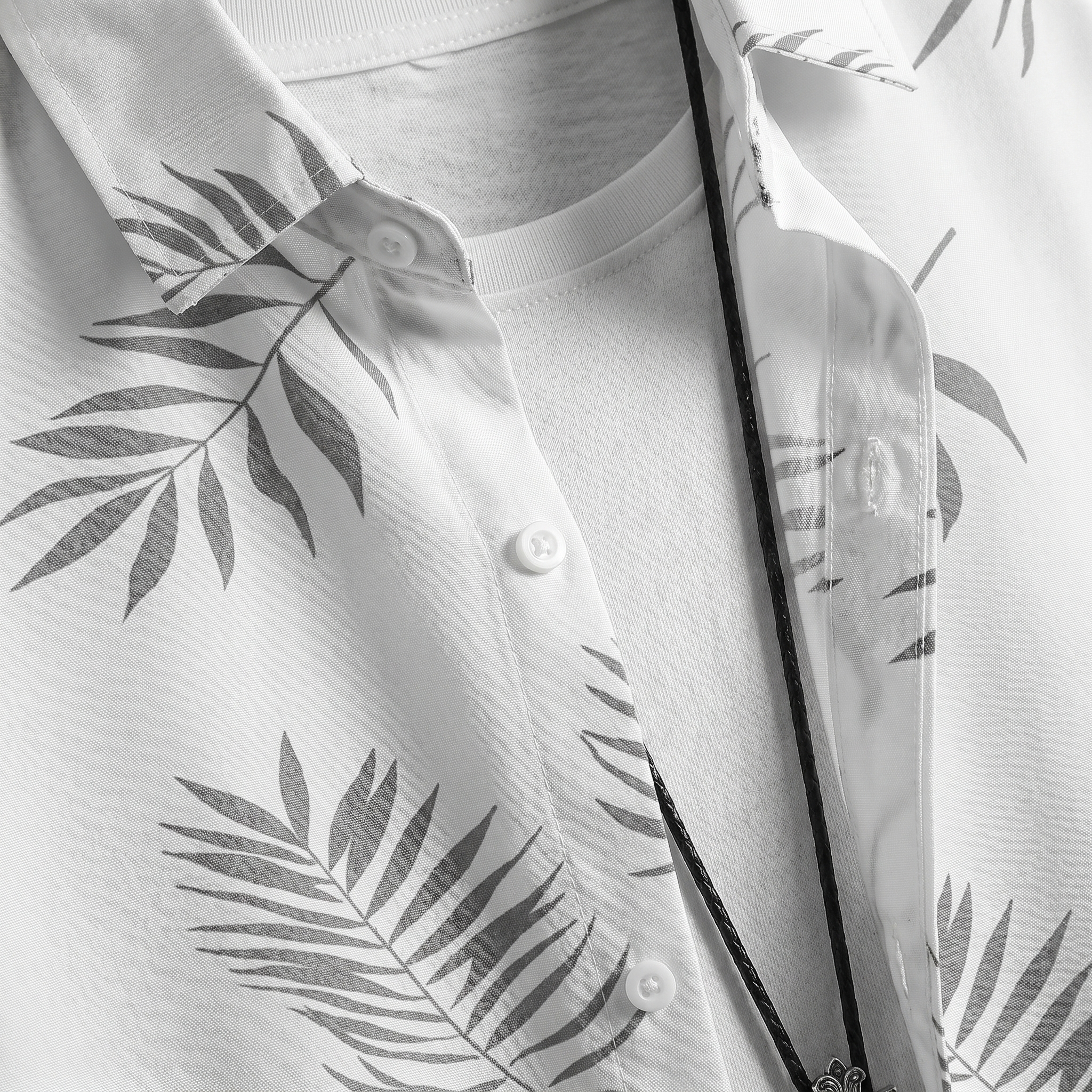 Men's Cuban-Collar Leaf Print Two-Piece Set with Drawstring Shorts