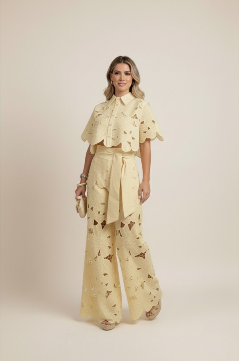 Women's Floral Two-Piece Set with Crop Top and Pants