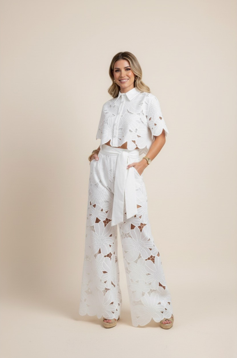 Women's Floral Two-Piece Set with Crop Top and Pants
