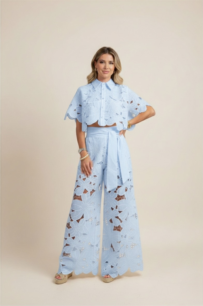 Women's Floral Two-Piece Set with Crop Top and Pants