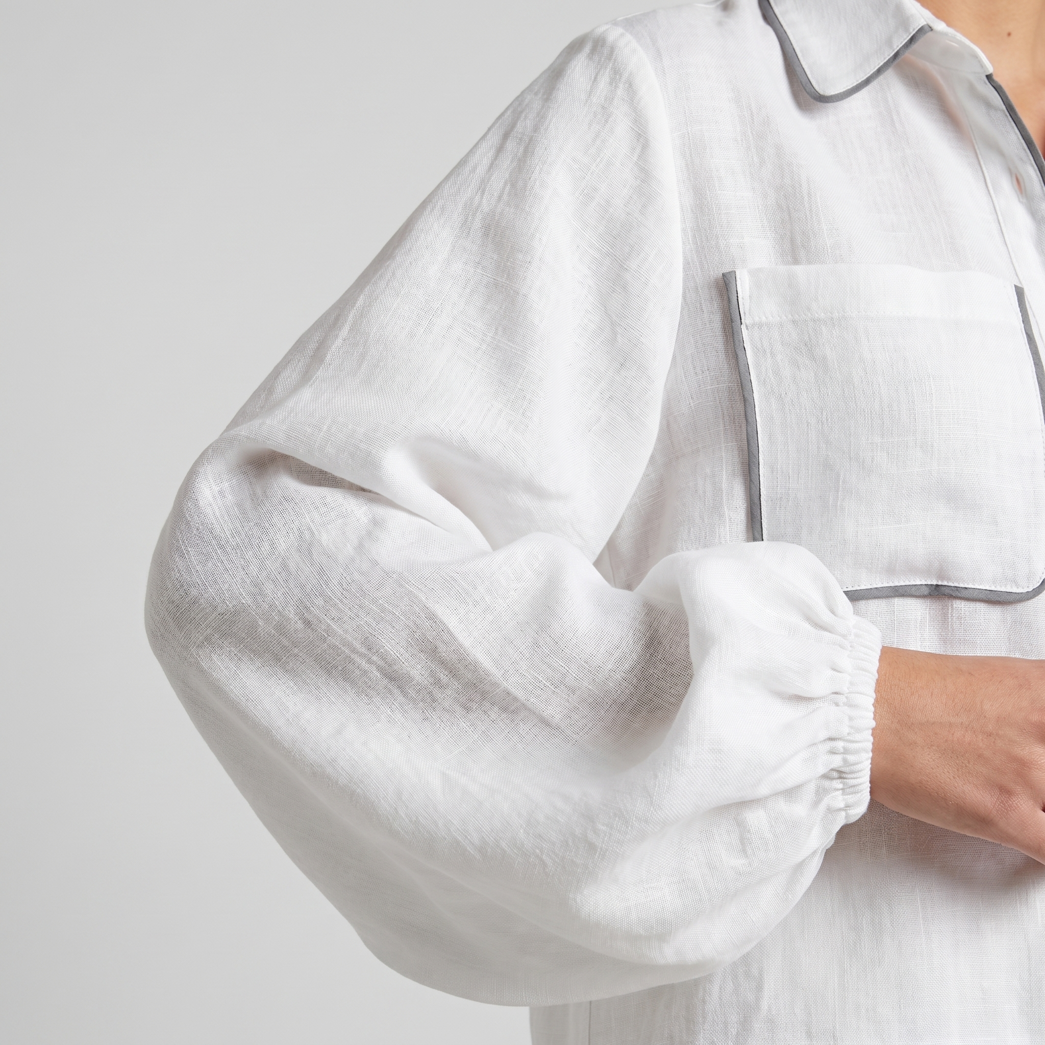 Women's Linen Shorts Set with Puff Sleeves and Contrast Piping