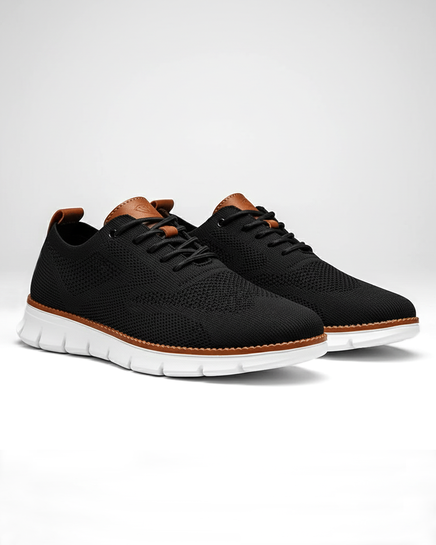 Men's Lace-Up Casual Sports Shoes with Traction Sole