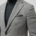 Men's Slim-Fit Wool-Blend Houndstooth Blazer with Notched Lapels