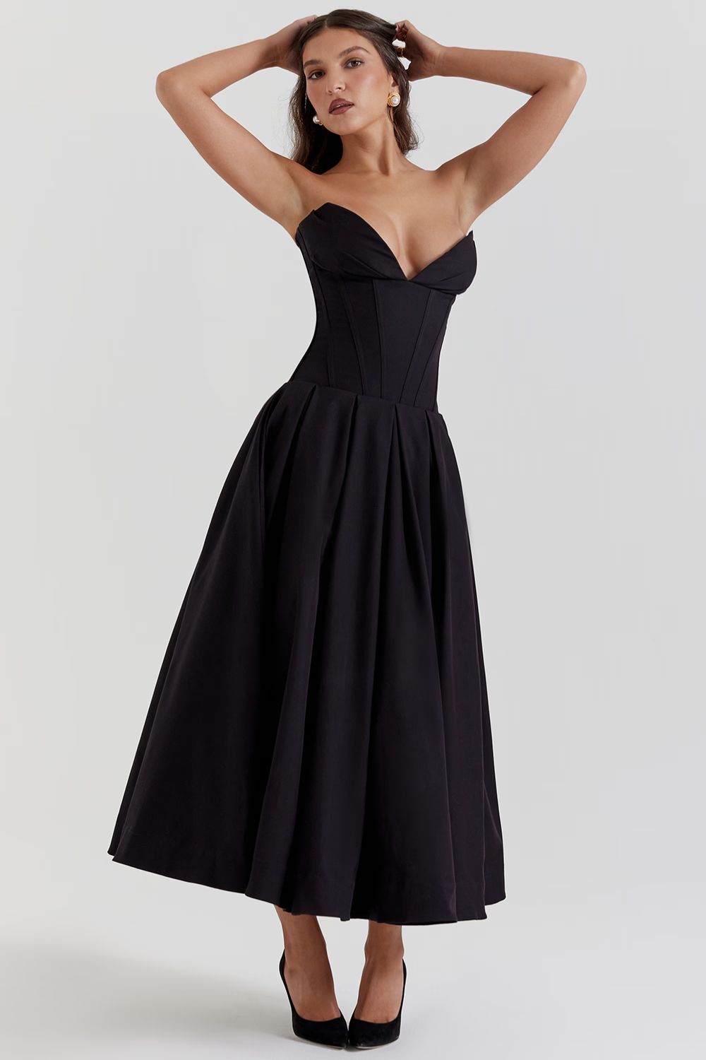 Black Sculpted Maxi Dress with Voluminous Skirt