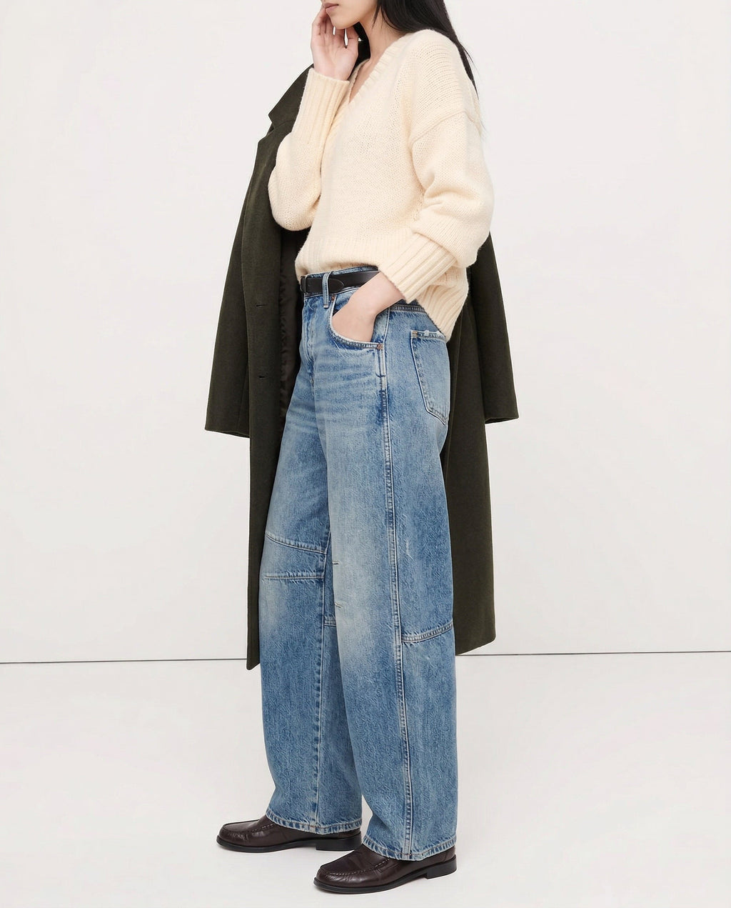 Women's Wide-Leg Denim Jeans with Contrast Seam Detail
