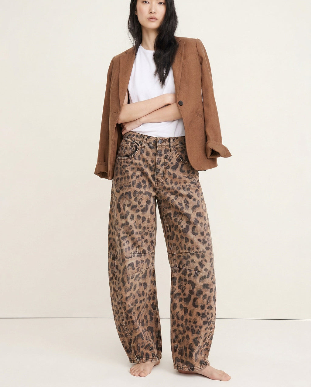 Women's Wide-Leg Denim Jeans with Contrast Seam Detail