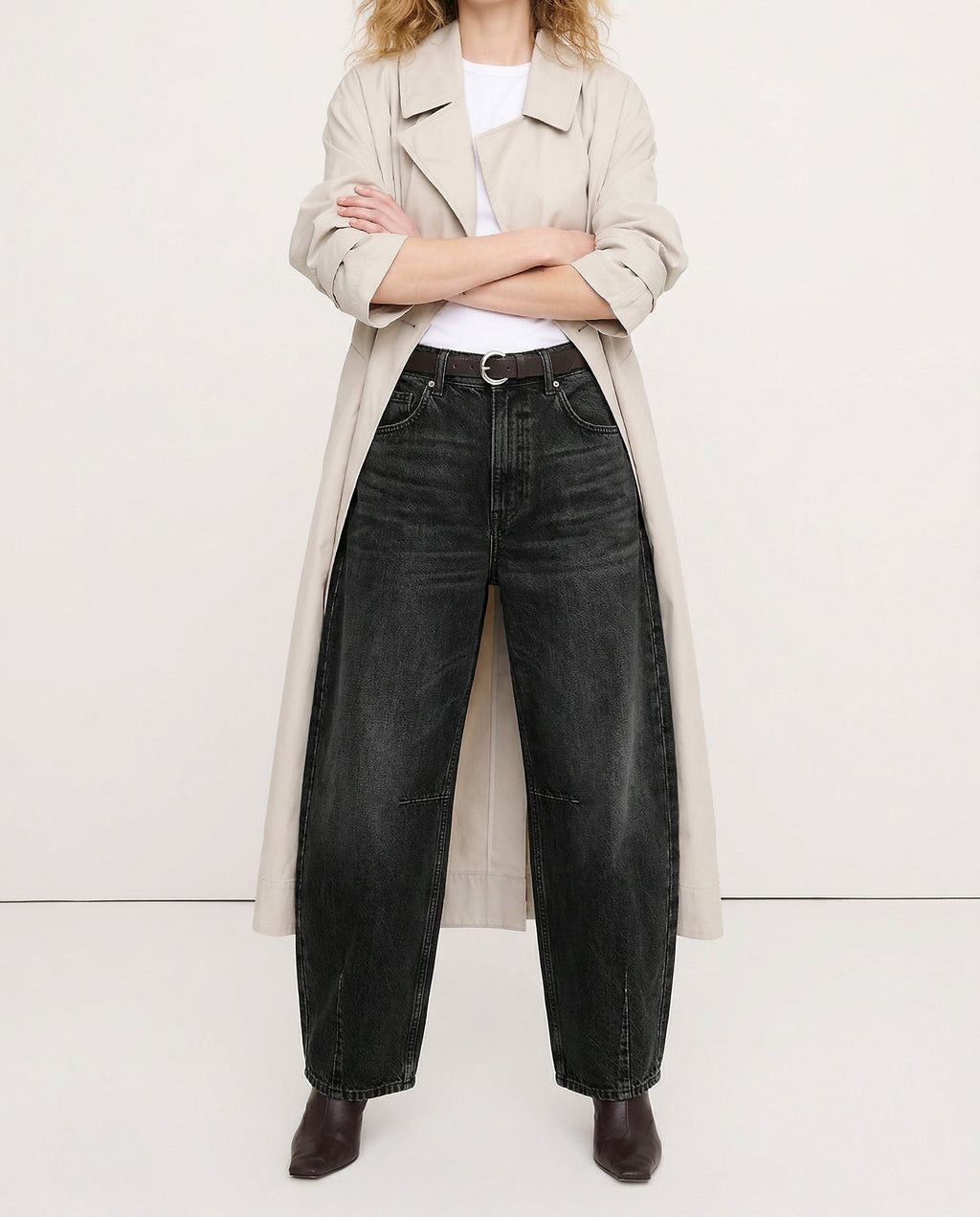 Women's Wide-Leg Denim Jeans with Contrast Seam Detail